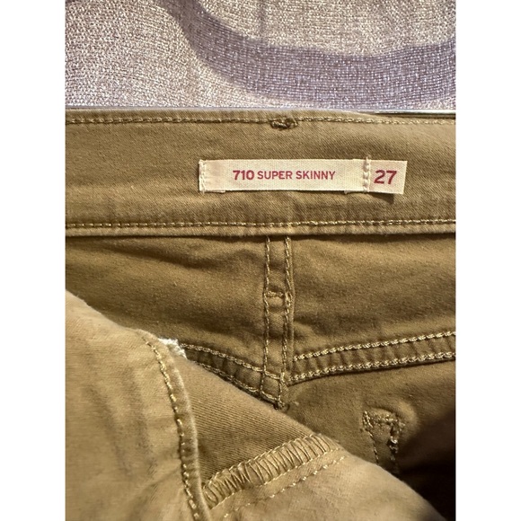 NWOT Women's Levi's 710 Super Skinny Khaki Jeans; Size 27 - Picture 3 of 3